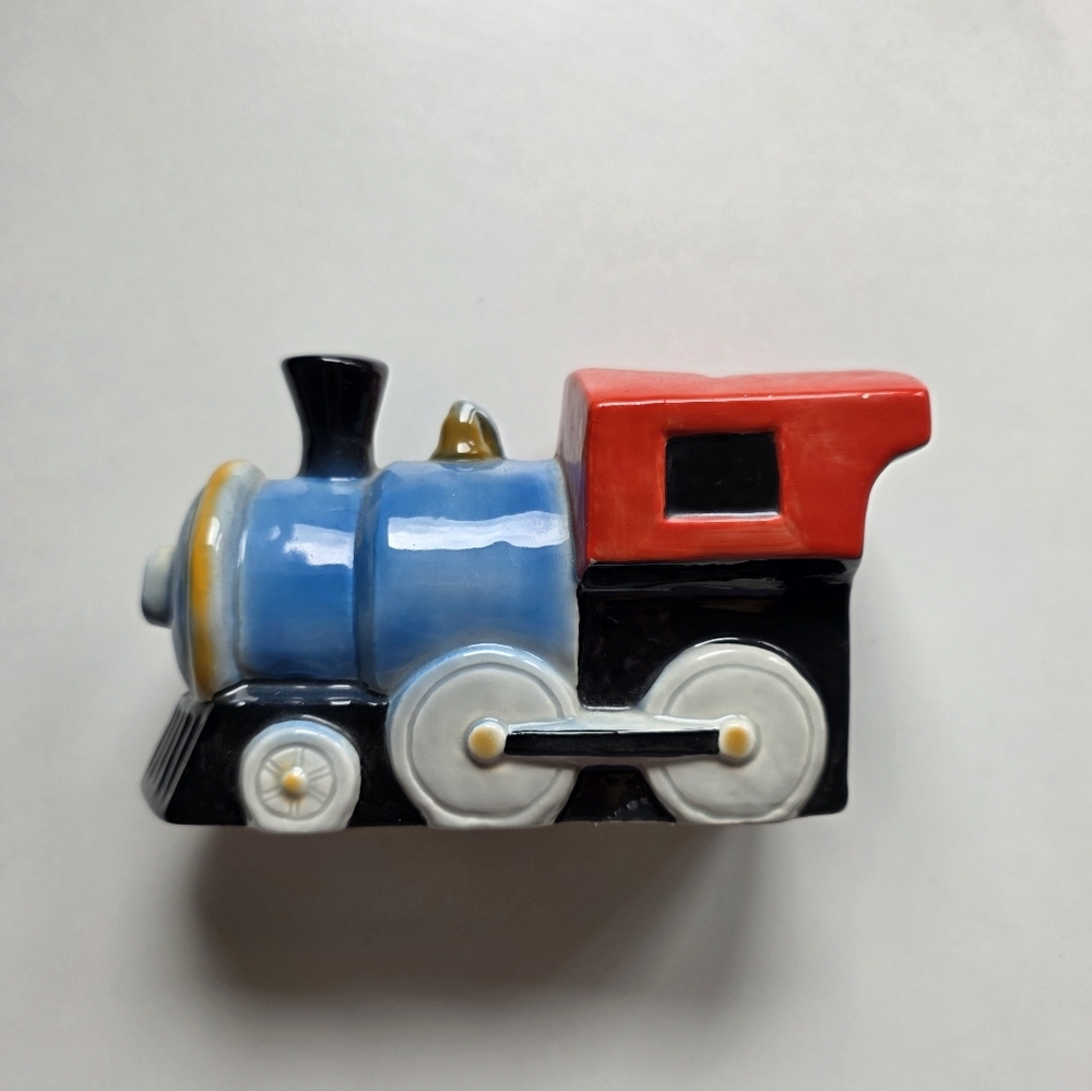 Goebel Piggy Bank : Classic Toy Train With Key